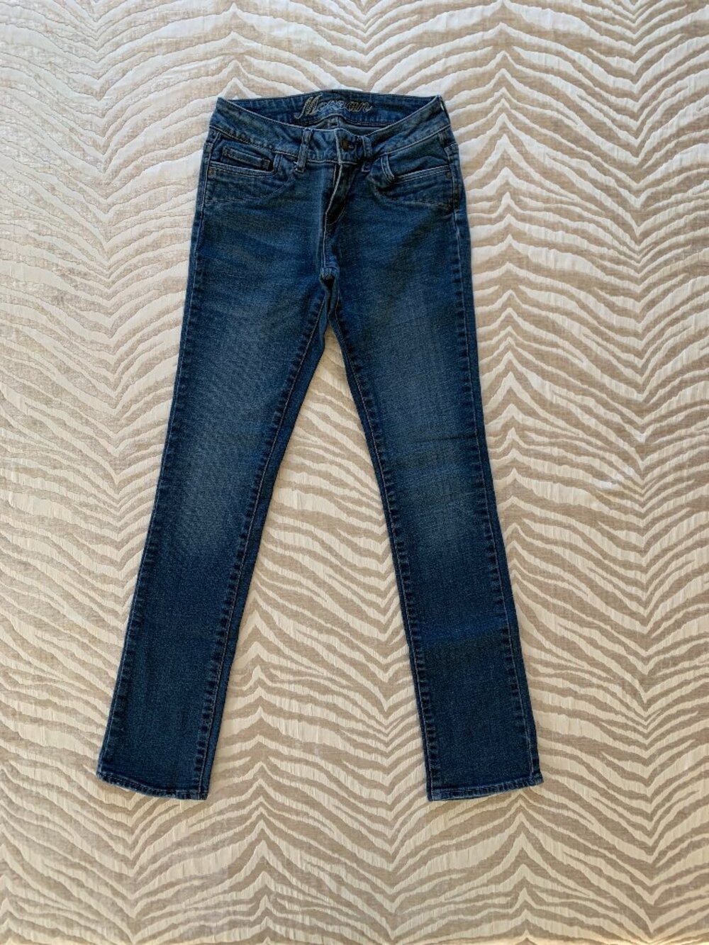 dEliA's Morgan Straight leg Jeans Medium Wash Blue Denim Size 1/2R